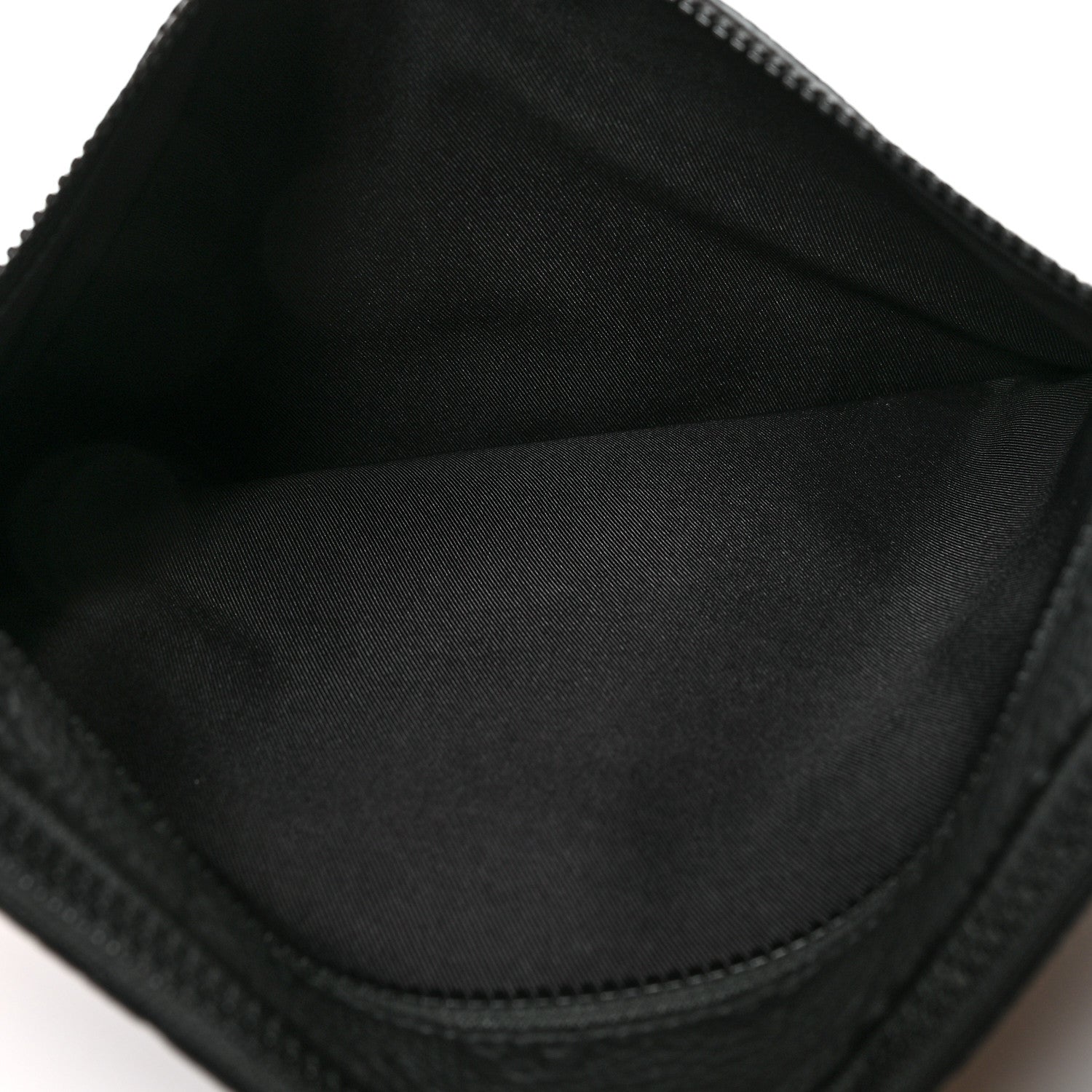 Louis Vuitton Taurillon Monogram Solar Ray A4 Pouch Black 7 of 13