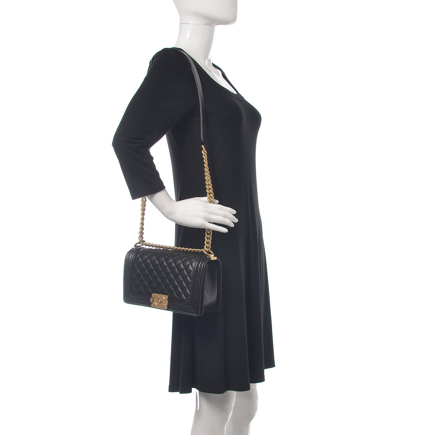 Caviar Quilted Medium Boy Flap Black