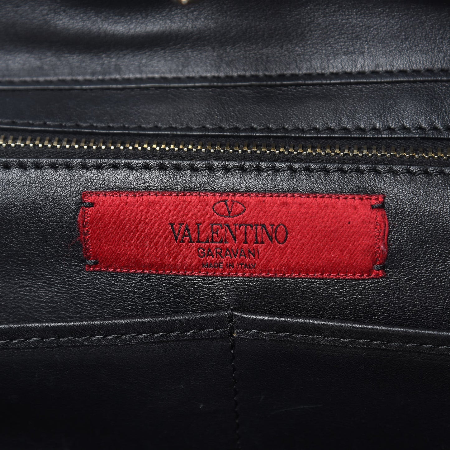 Vitello Medium Rockstud Tote Black