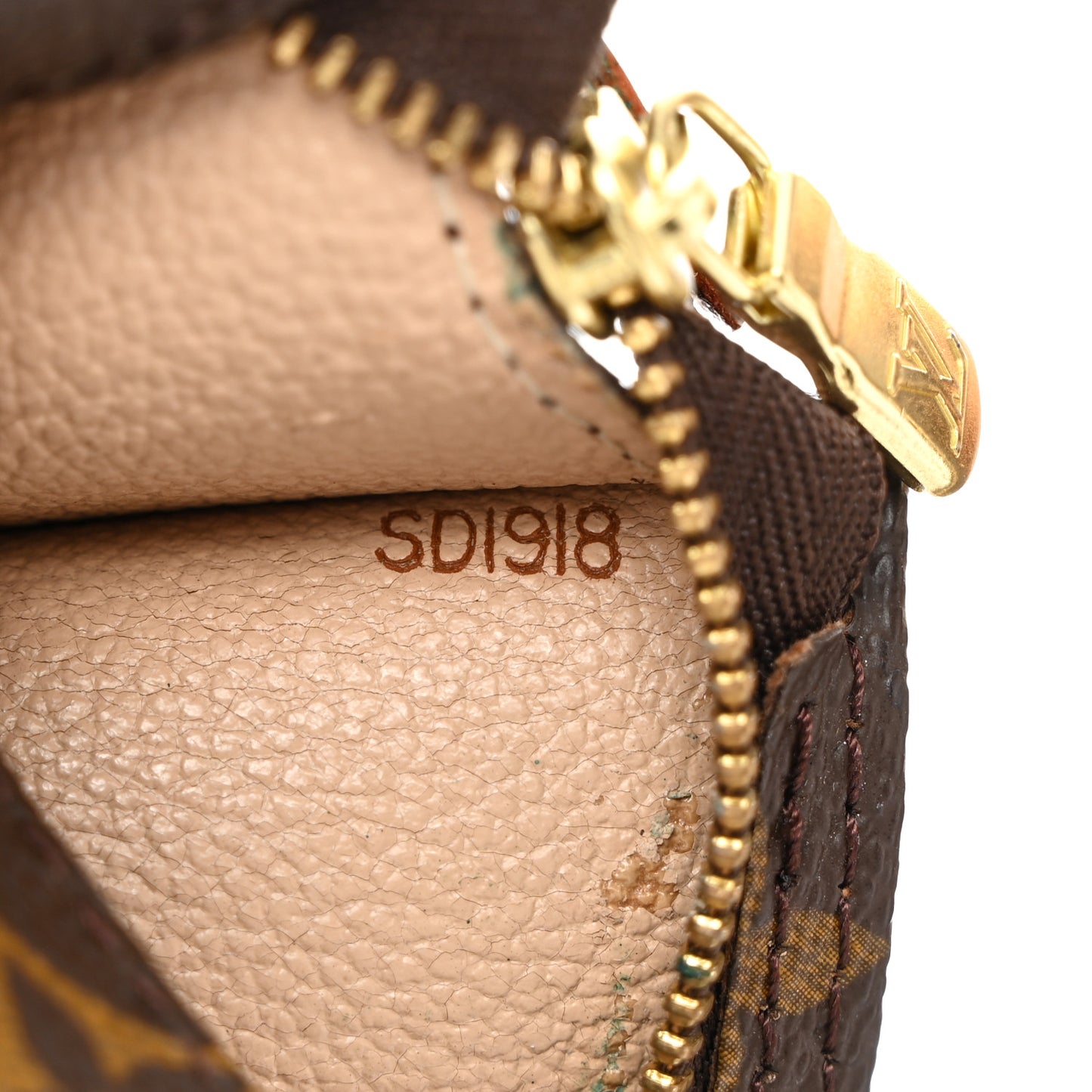 Monogram Petit Bucket 23