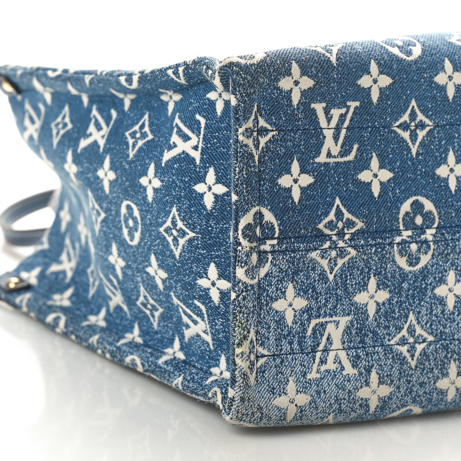 Louis Vuitton Monogram Jacquard Denim Onthego MM Bleu 8 of 9
