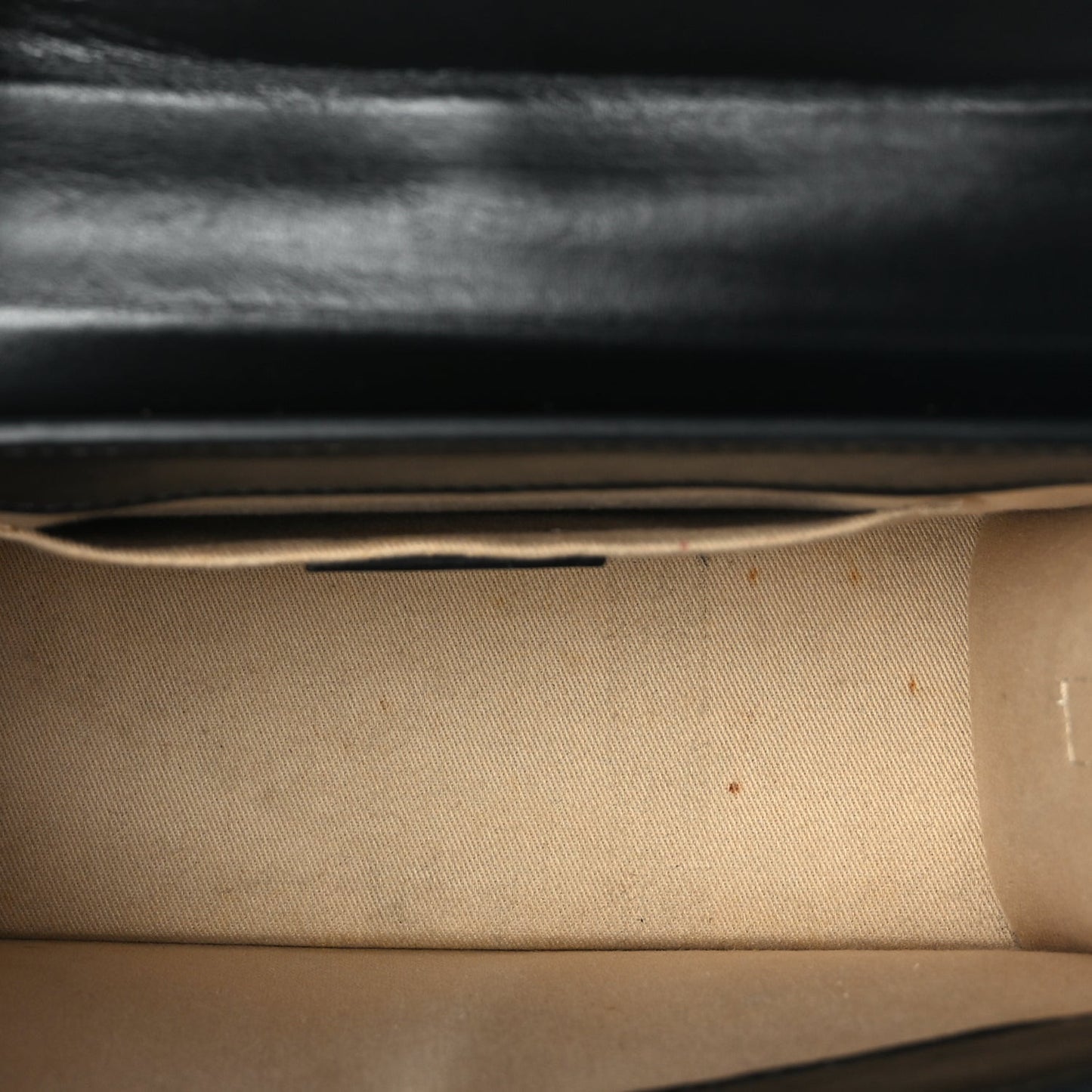 Smooth Calfskin Le Grand Chiquito Black