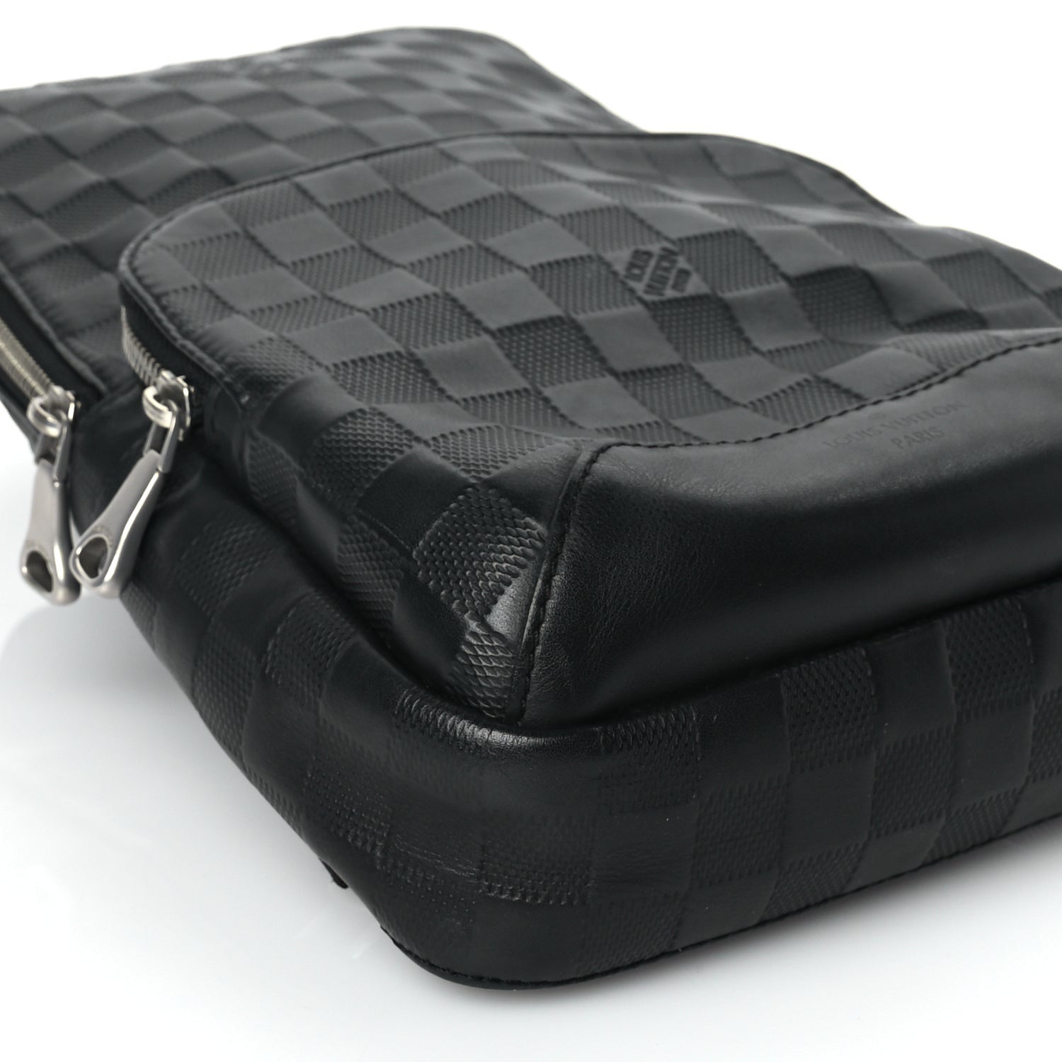Louis Vuitton Damier Infini Avenue Sling Bag Onyx 19 of 24