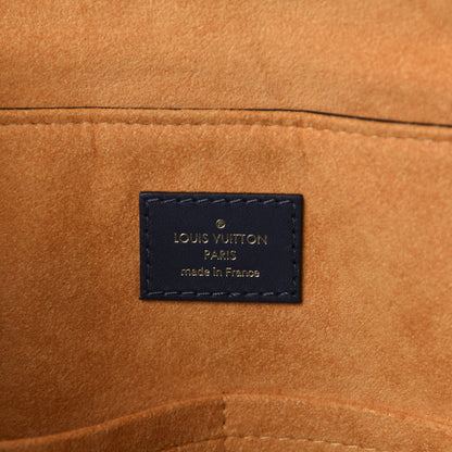 Louis Vuitton Monogram Beaubourg MM 9 of 11