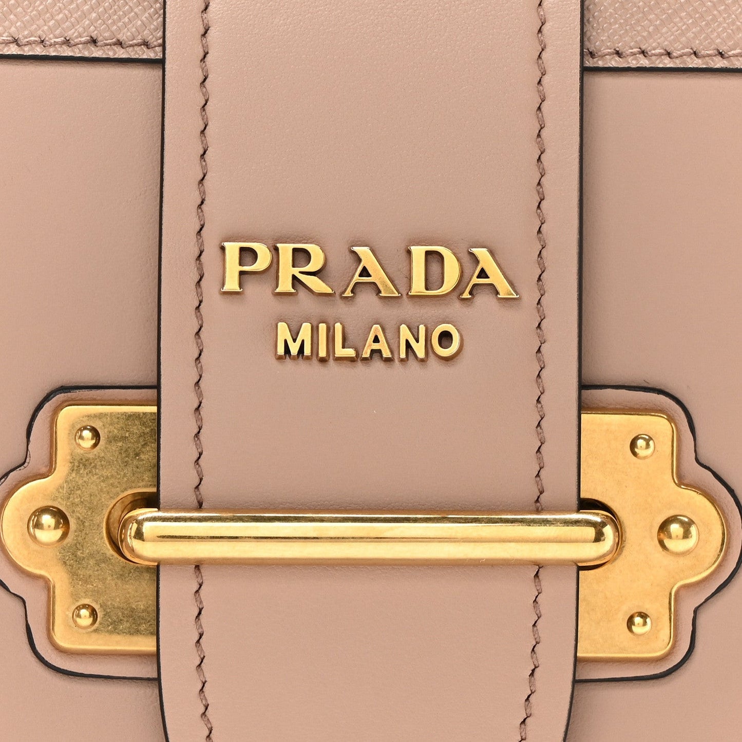 City Calf Saffiano Cahier Bag Cammeo