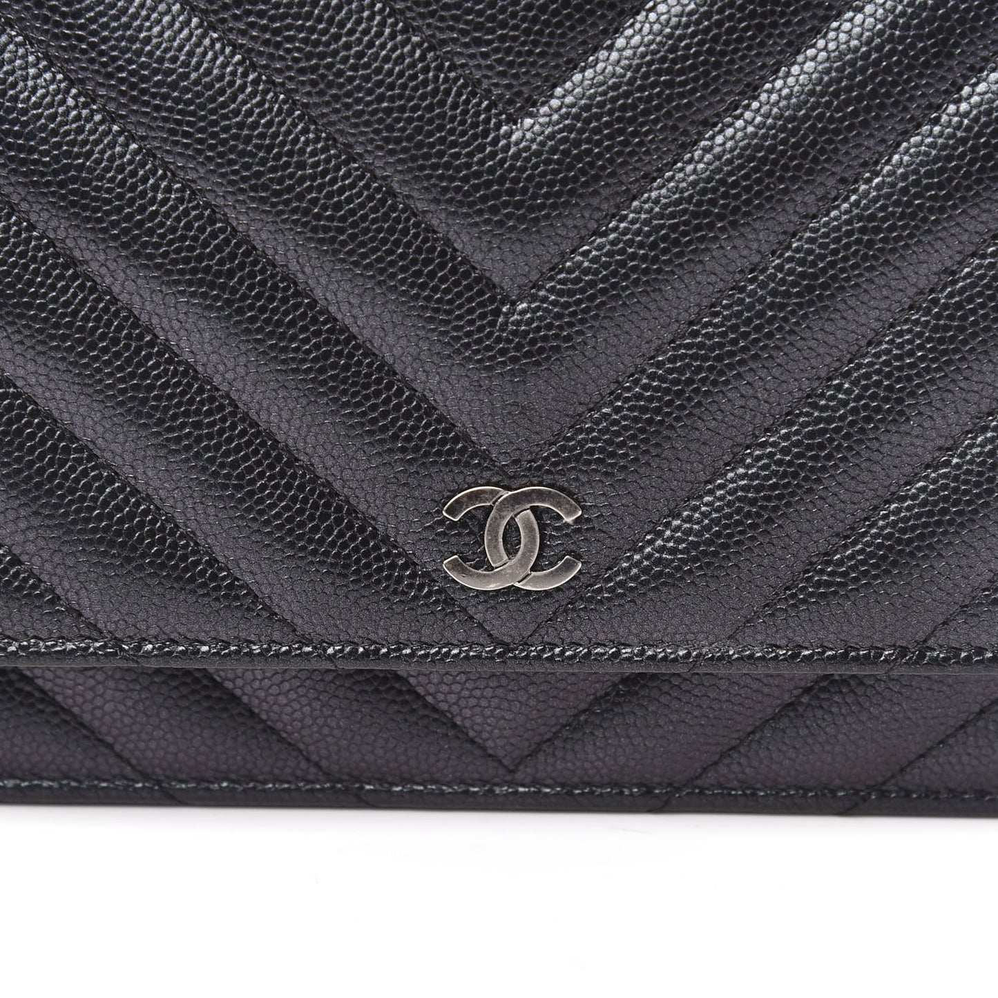 Iridescent Caviar Chevron Quilted Wallet On Chain WOC Black