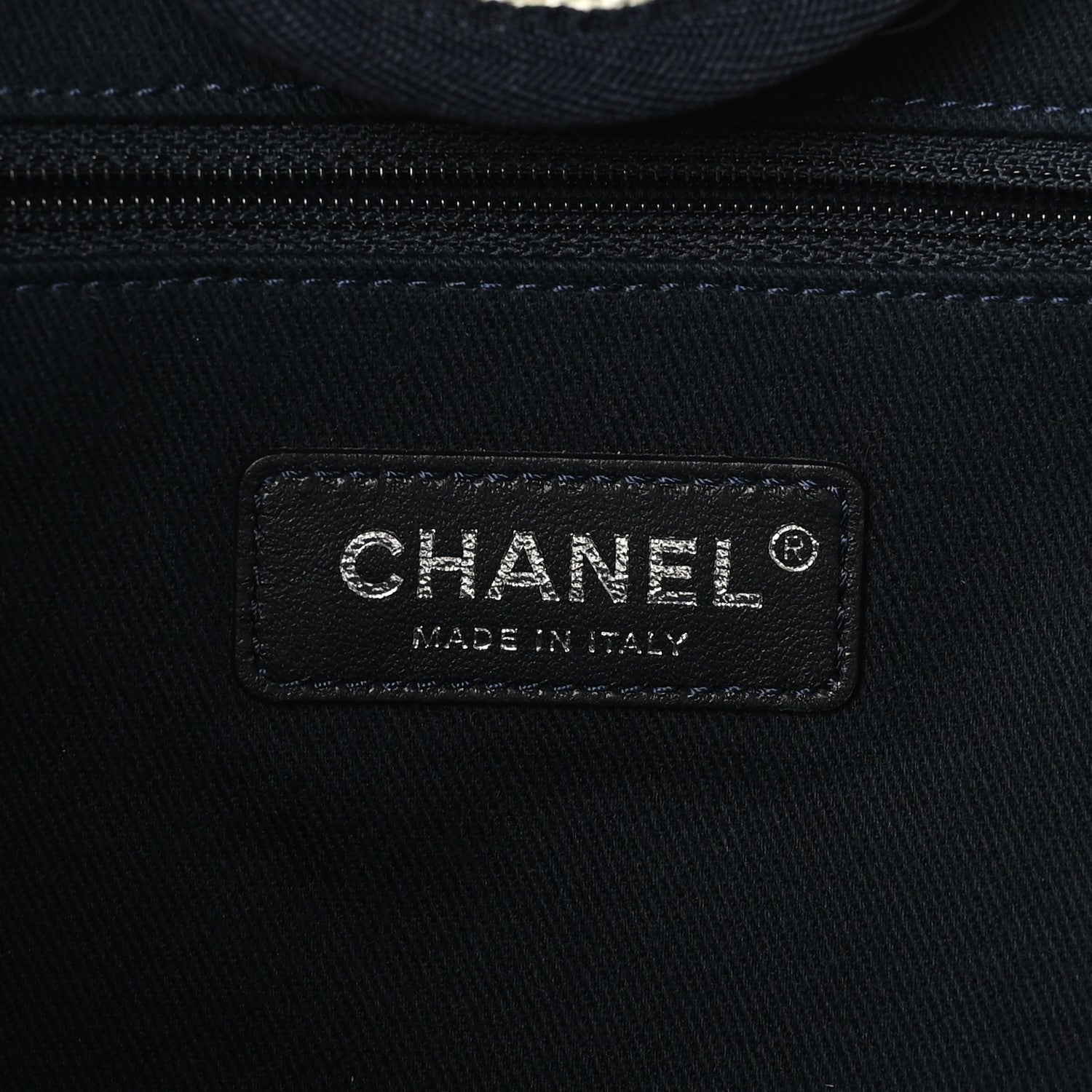 Chanel Woven Straw Raffia Extra Large Deauville Tote White Navy 6 of 7