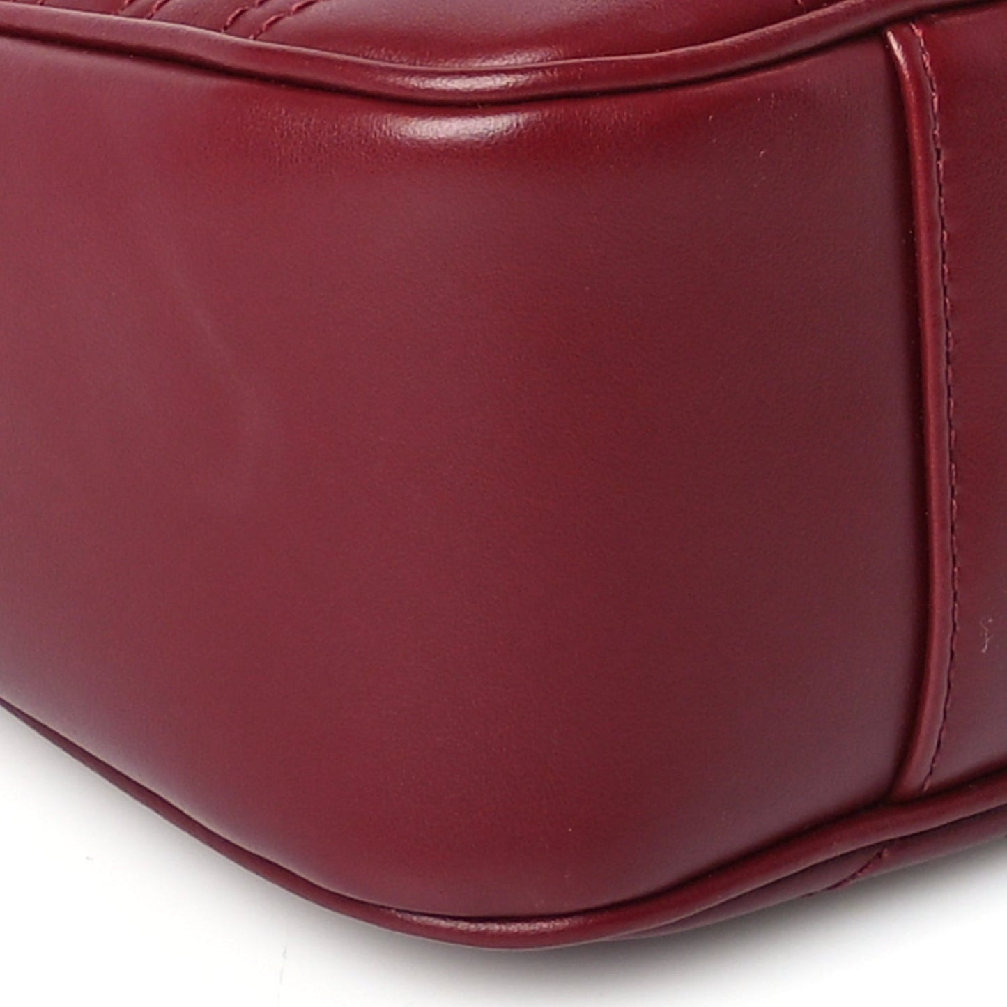 Calfskin Matelasse Large Horizontal GG Marmont Shoulder Bag  Rosso Ancora