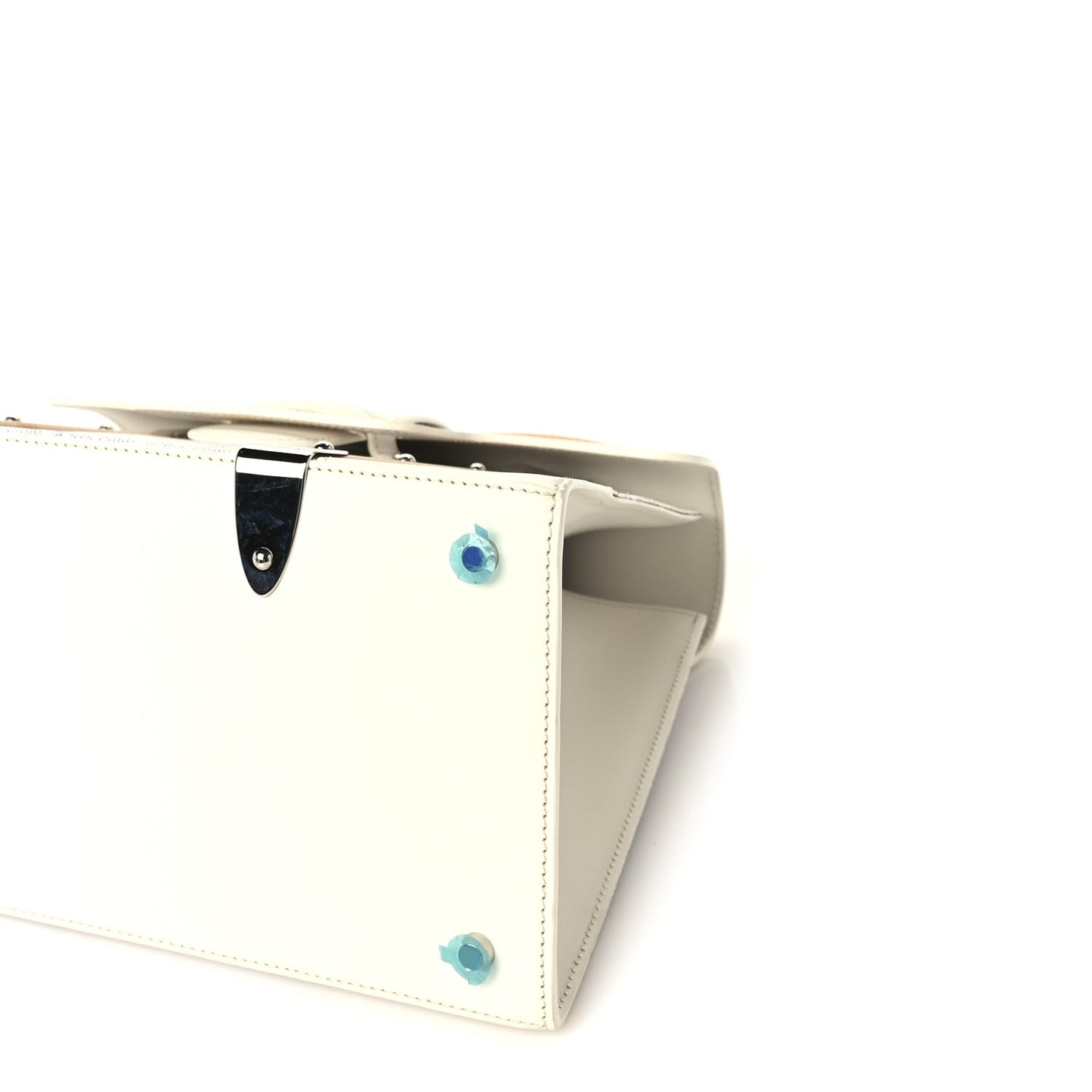 ine Saigon MM White
