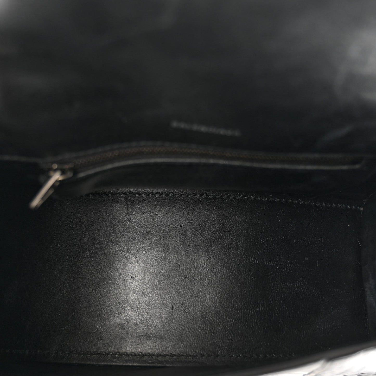 Shiny Calfskin Monochrome Crocodile Embossed Small Hourglass Top Handle Bag Black