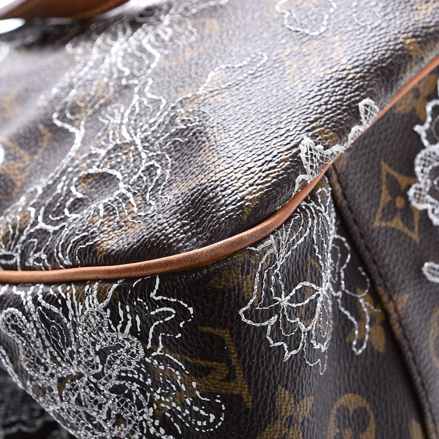 Monogram Dentelle Batignolles Horizontal Silver