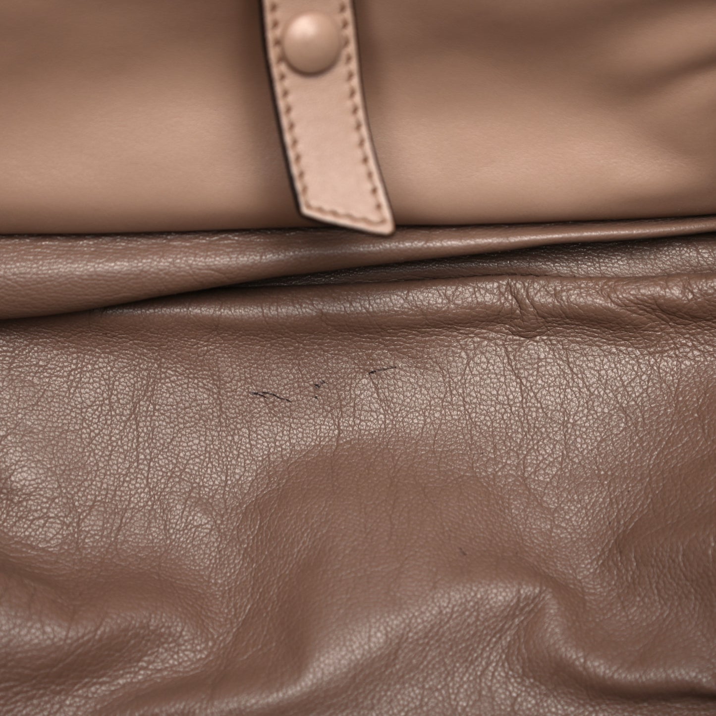 Vitello Soft Tote Cammeo