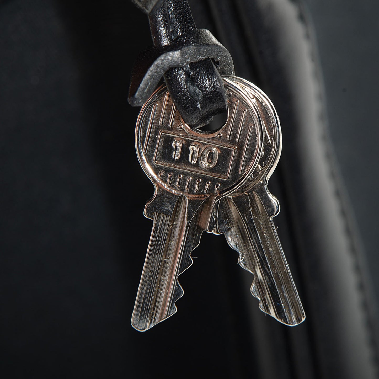 Box Toile Lakis Kelly 32 Black