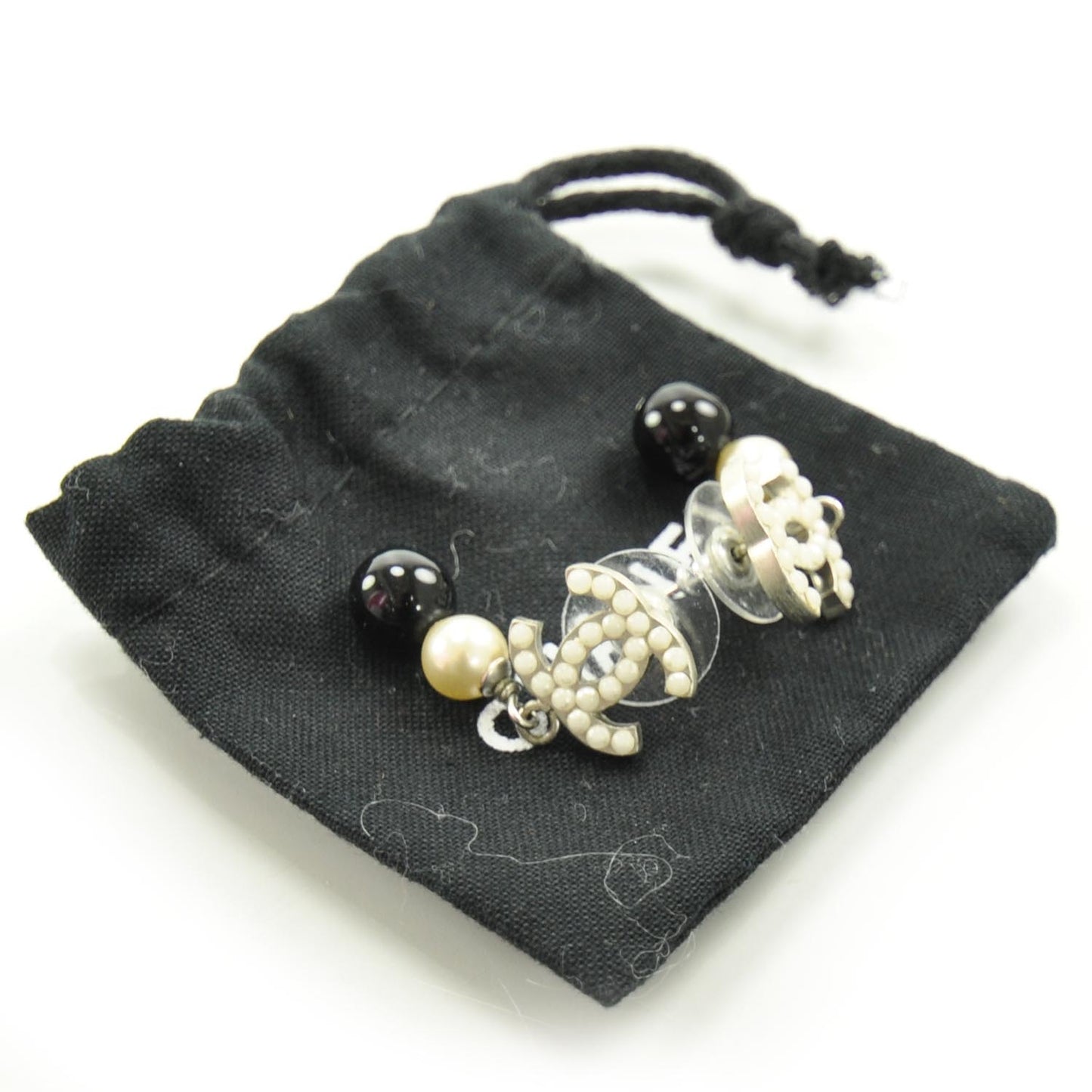 Pearl CC Dangle Earrings Black