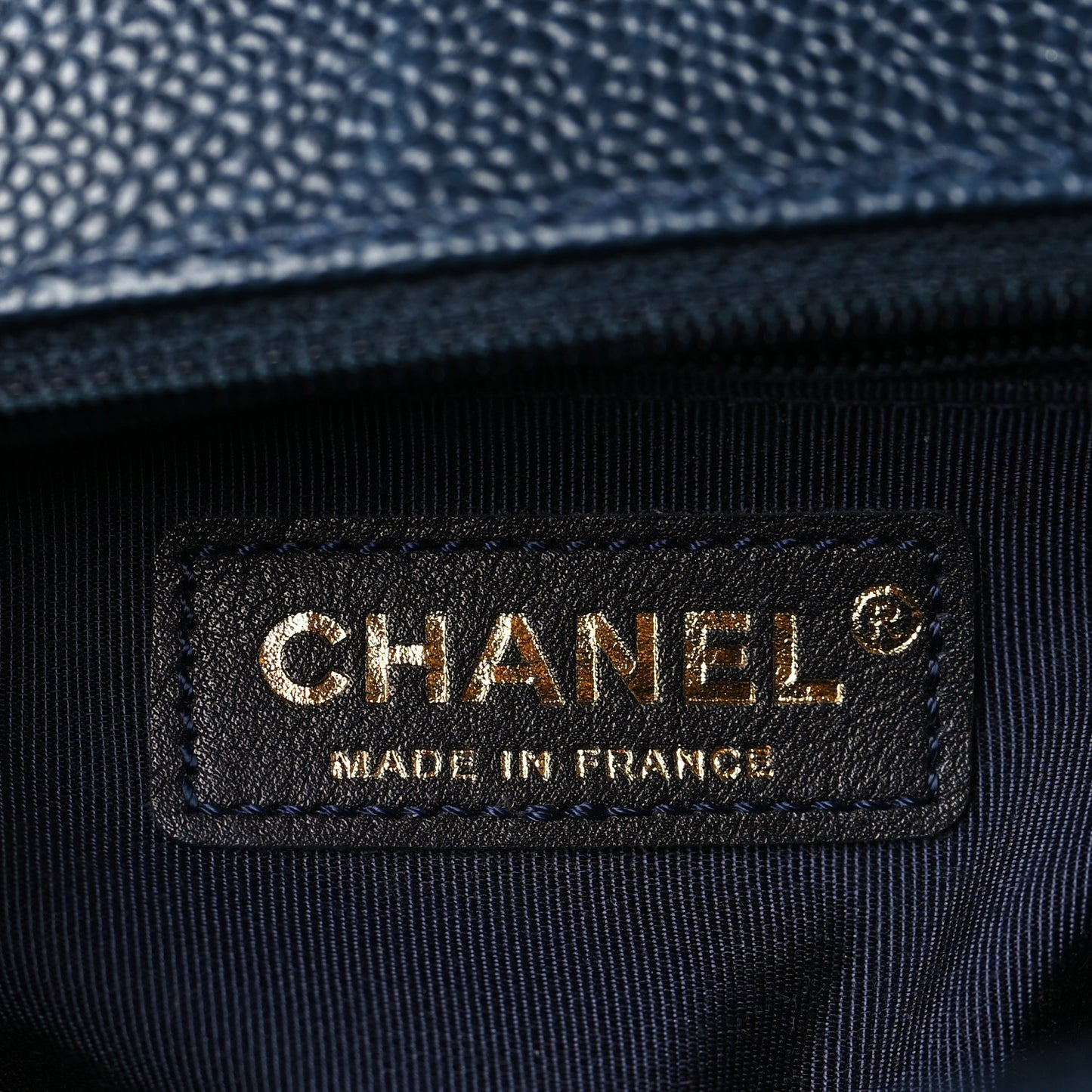 Caviar Quilted New Medium Boy Flap Navy