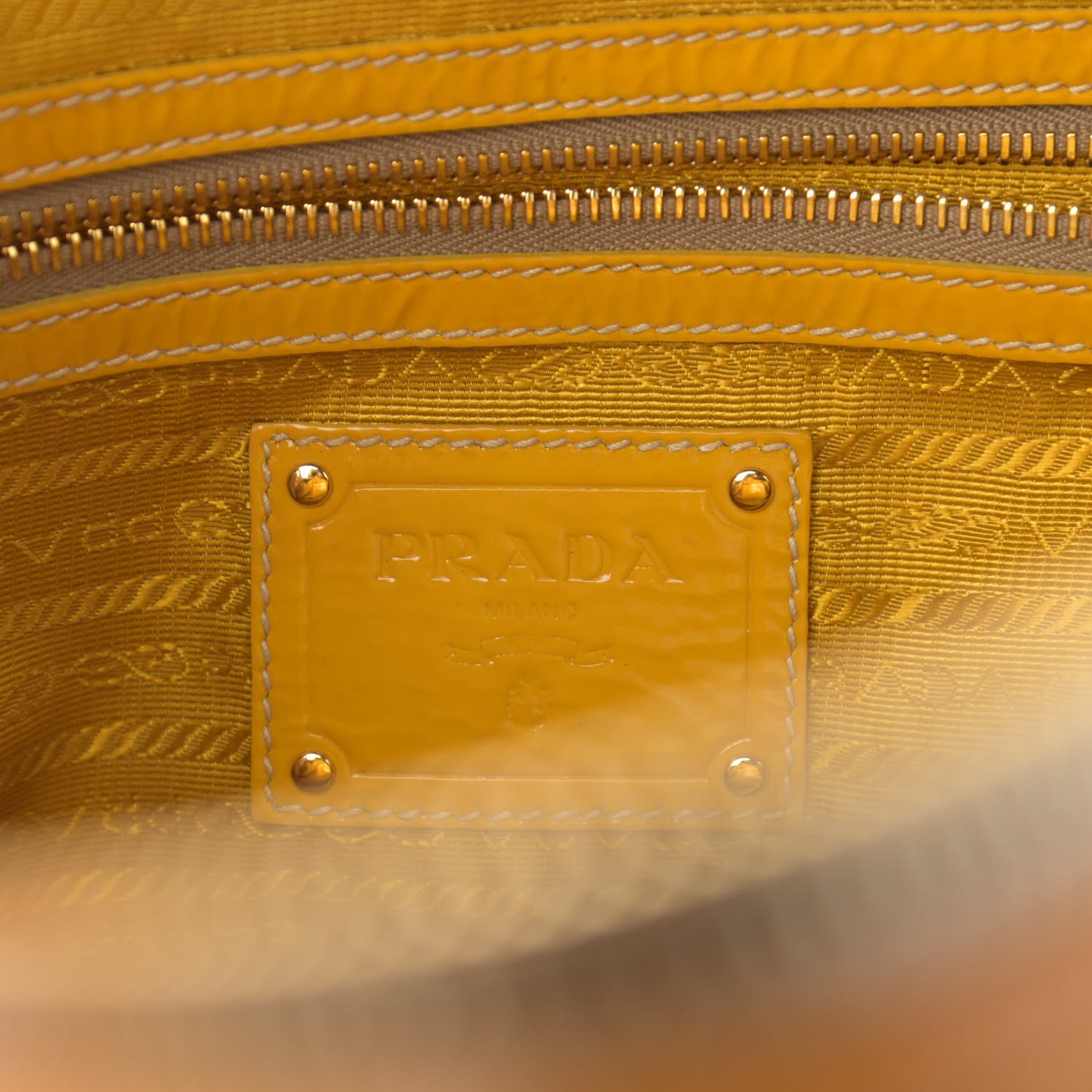 Vernice Naplak Shoulder Bag Giallo