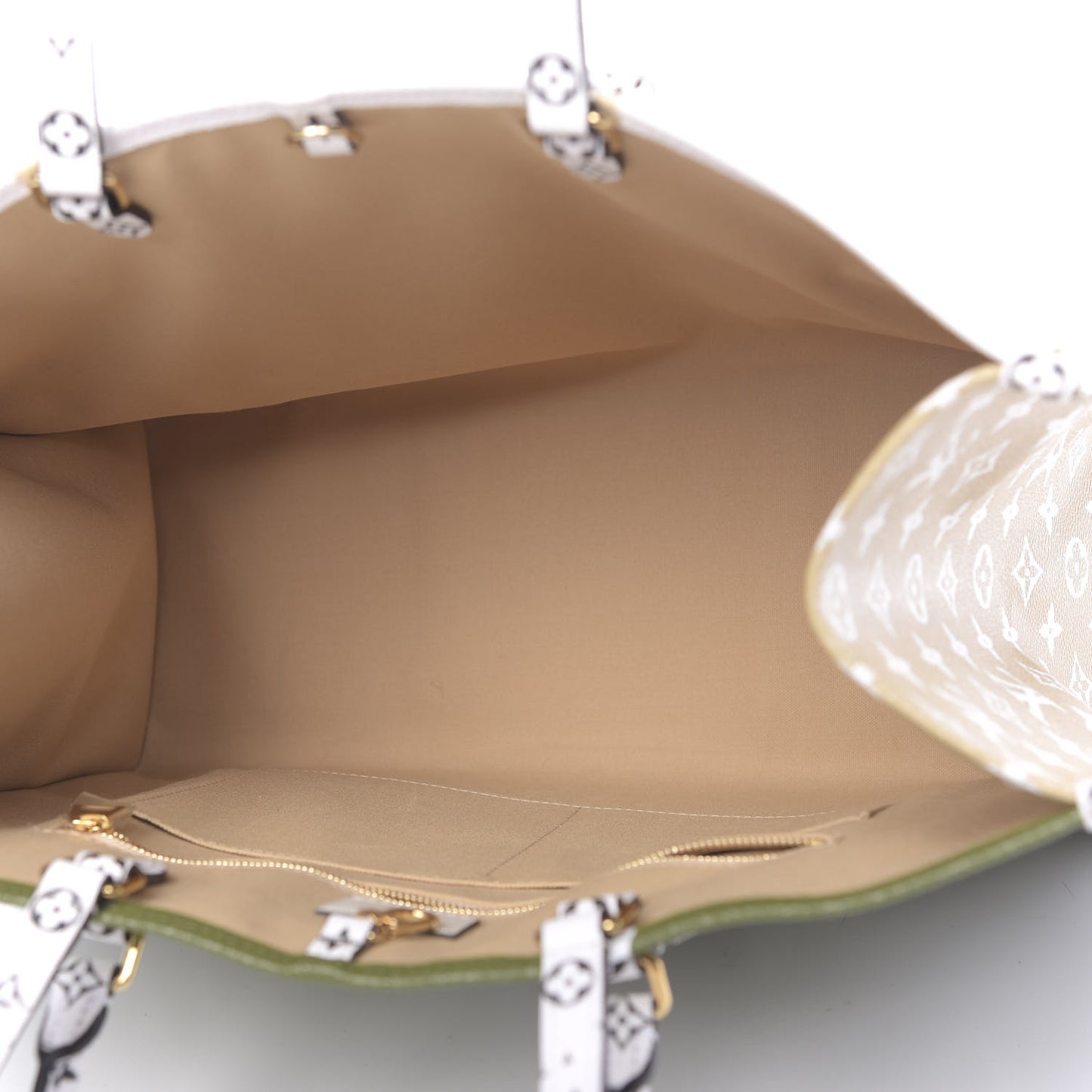 Monogram Giant Onthego GM Kaki Beige