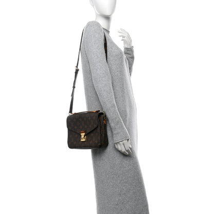 Louis Vuitton Monogram Pochette Metis 2 of 18