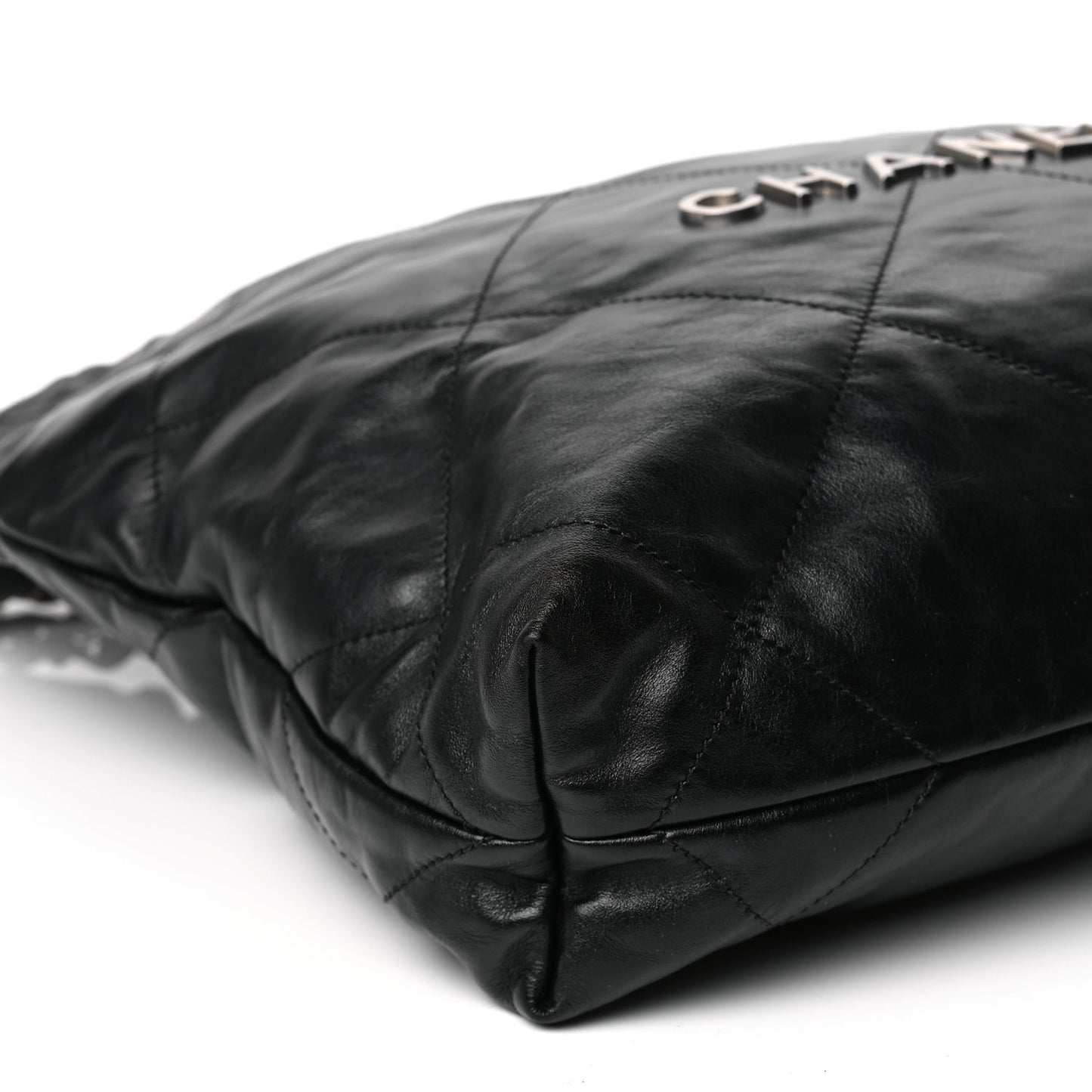 Shiny Calfskin Quilted Small  22 Black