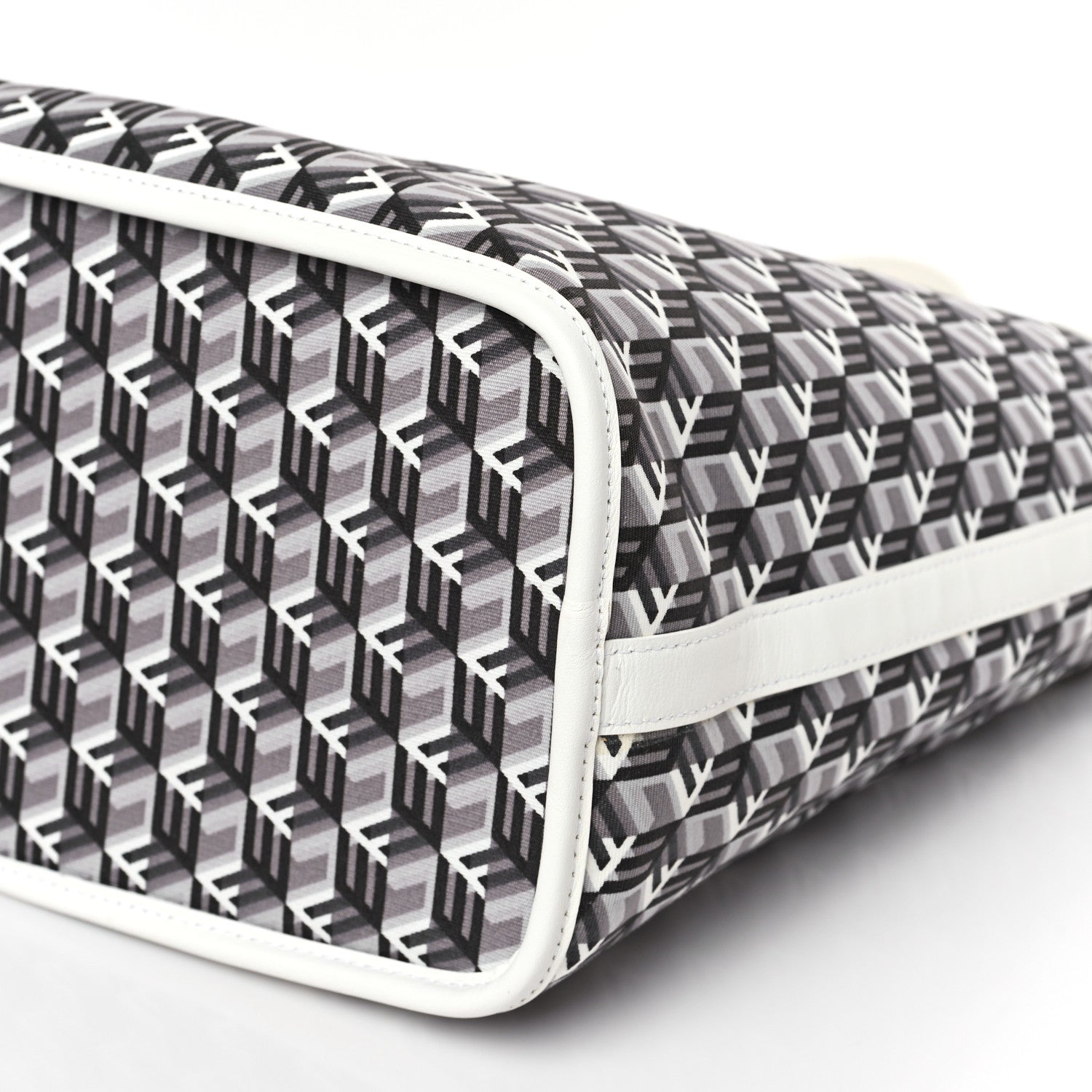 MCM Visetos Medium Liz Reversible Shopper Tote White 12 of 13