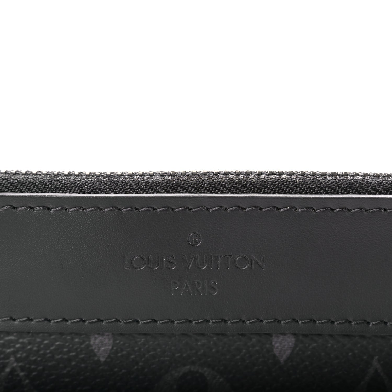 Louis Vuitton Monogram Eclipse Discovery Pochette GM 6 of 6