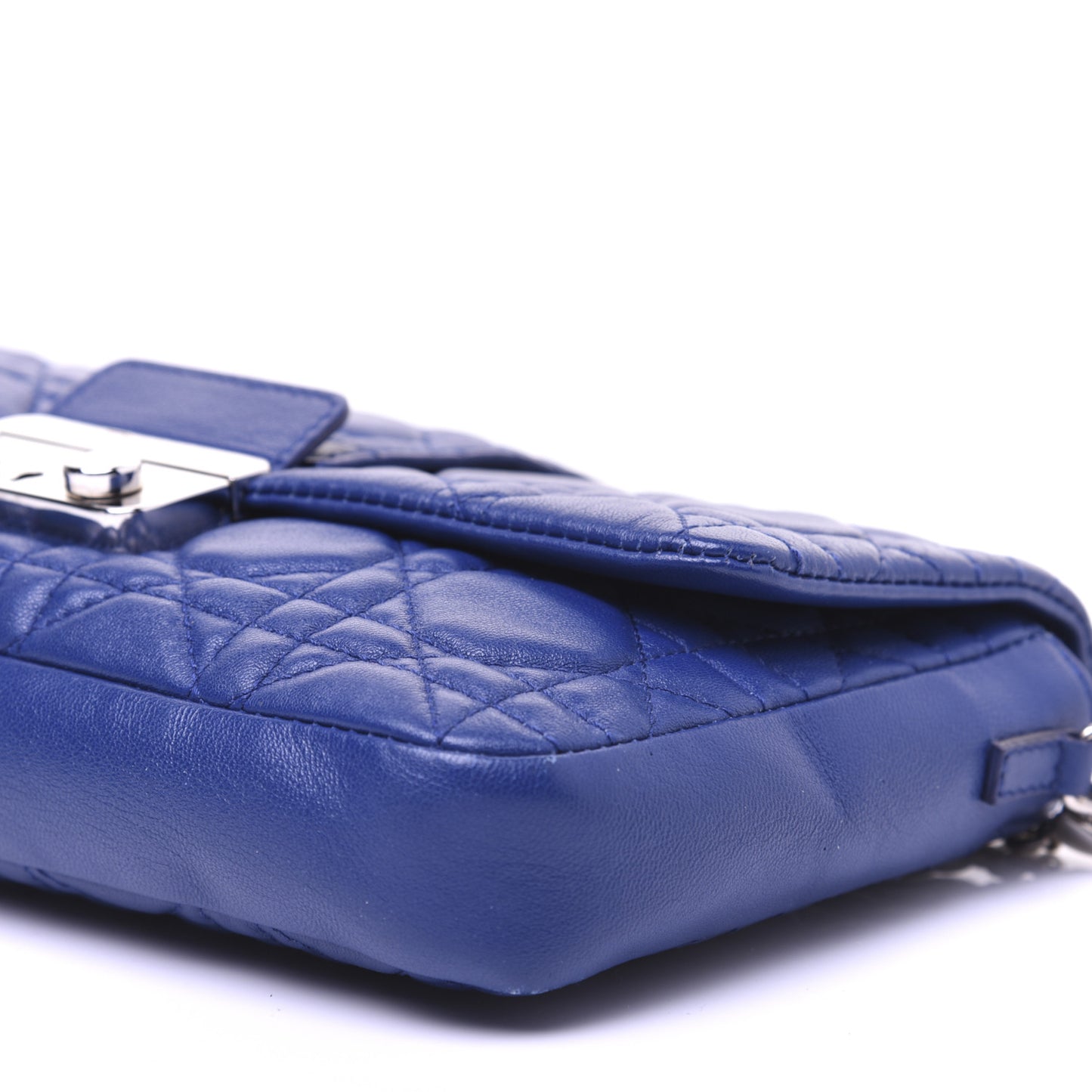 Lambskin Cannage New Lock Pouch Blue