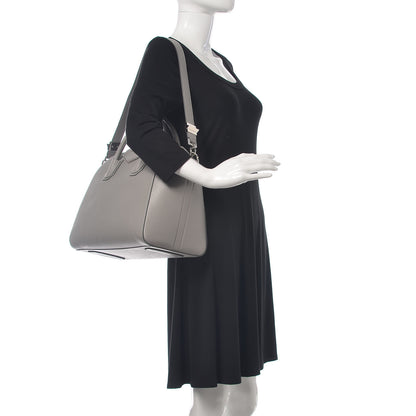 Givenchy Sugar Goatskin Medium Antigona Pearl Grey 2 of 12