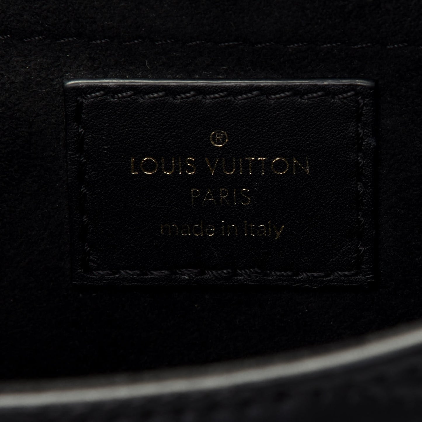 Calfskin New Wave Chain MM Black