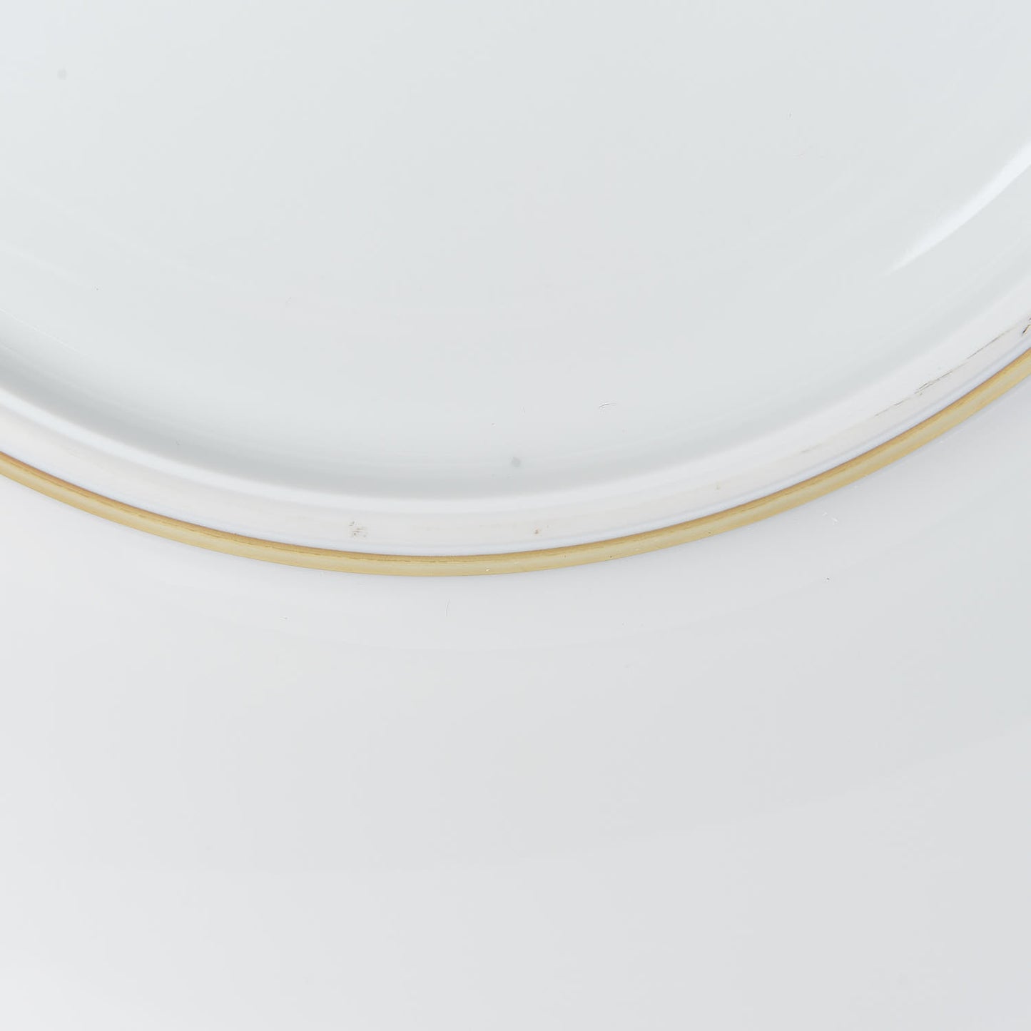 Porcelain Voyage en Ikat Presentation Plate Ruby