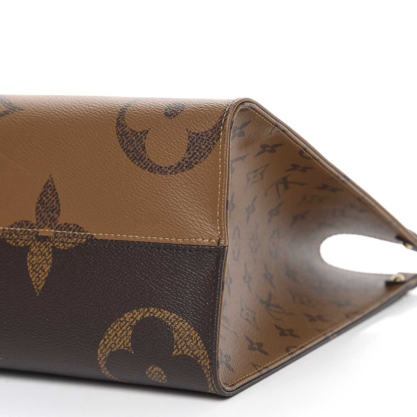 Reverse Monogram Giant Onthego MM