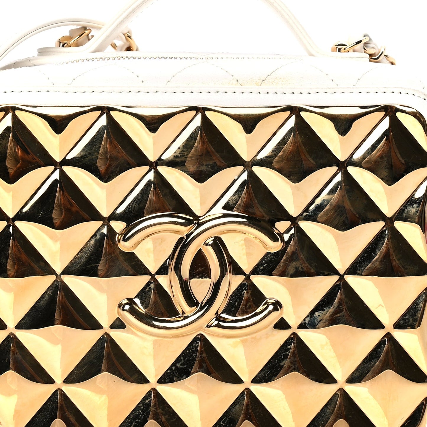 Lambskin Quilted Golden Plate Vanity Case White Gold