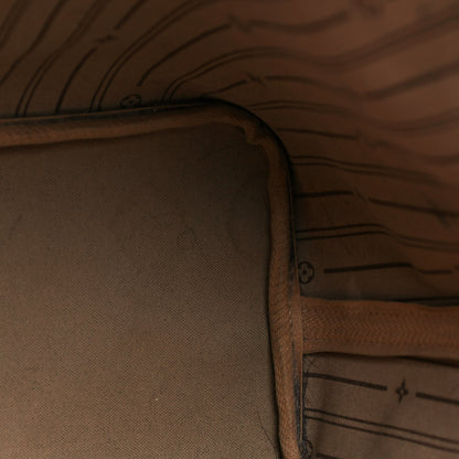 Louis Vuitton Monogram Neverfull MM 11 of 17