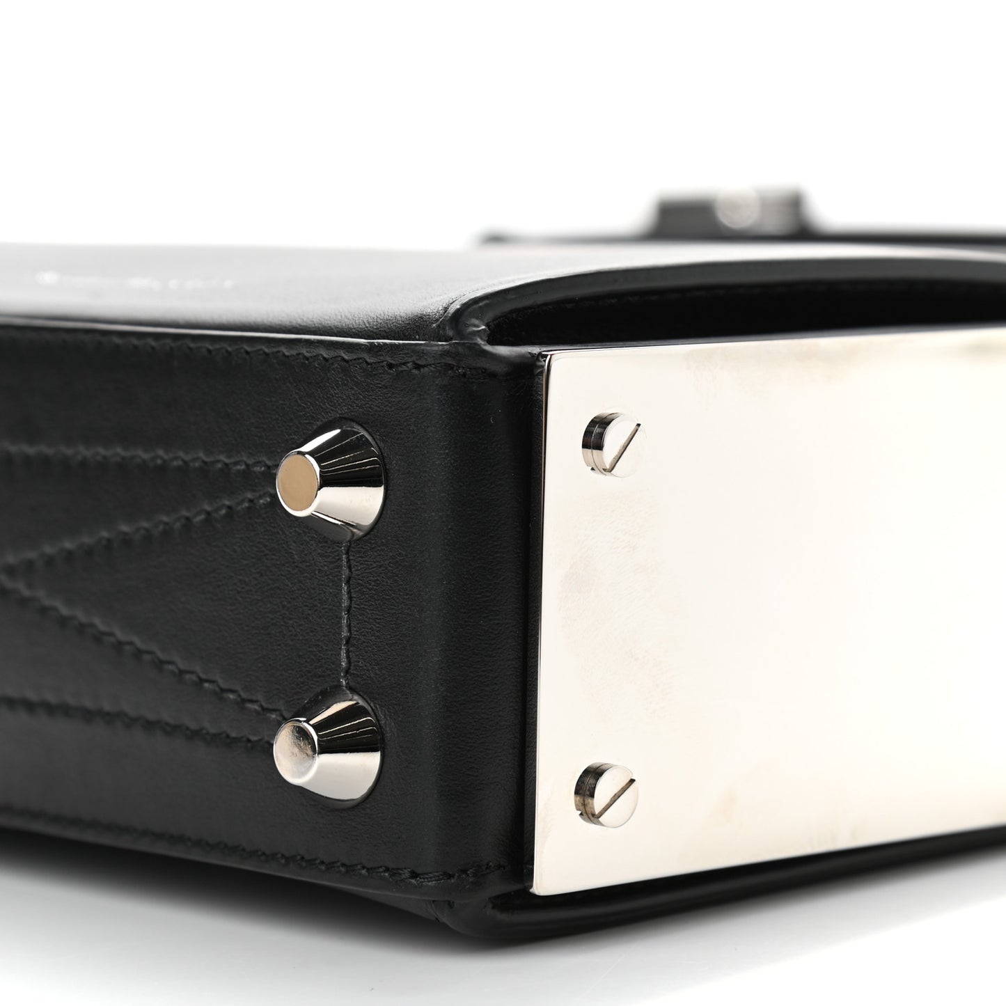 Grained Calfskin Box Shoulder Bag 16 Black