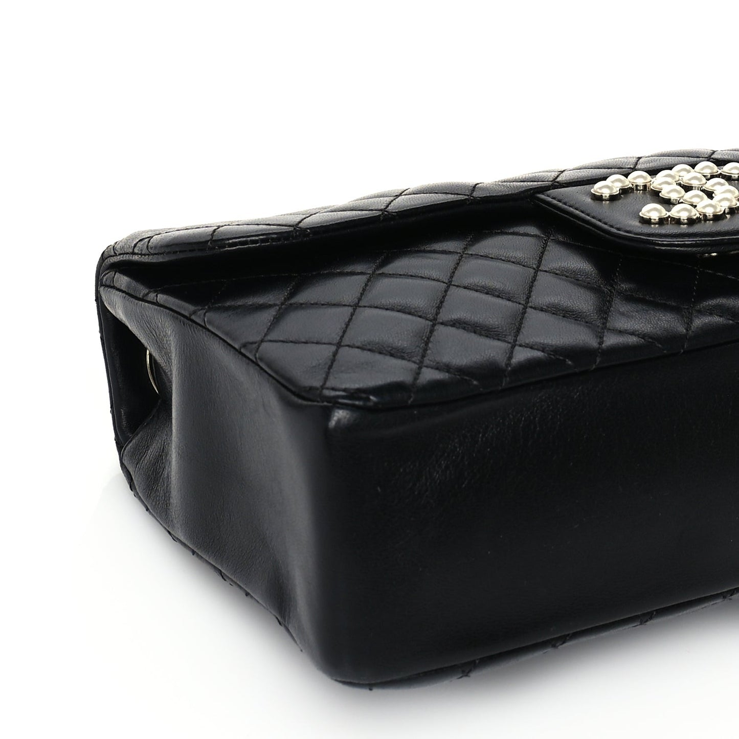 Lambskin Medium Westminster Pearl Flap  Black