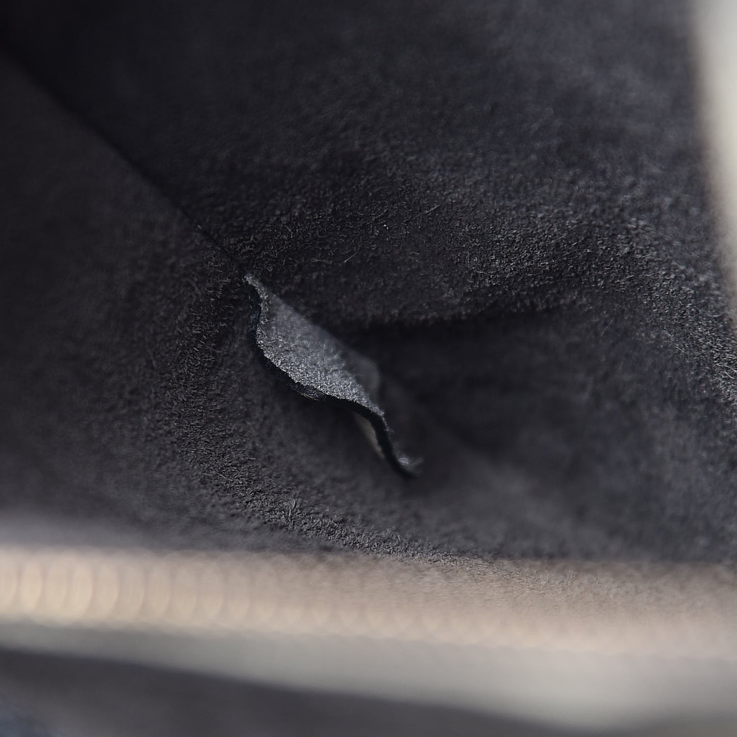 Baby Grained Calfskin Medium Phantom Luggage Quartz