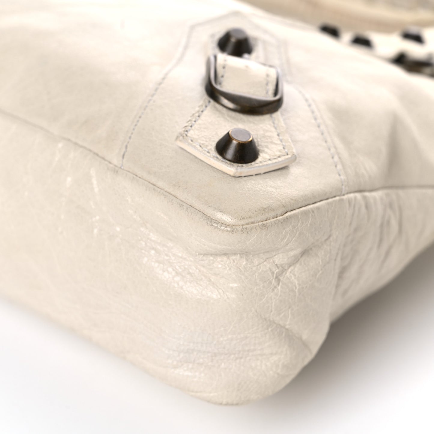 Chevre Classic Hardware First White