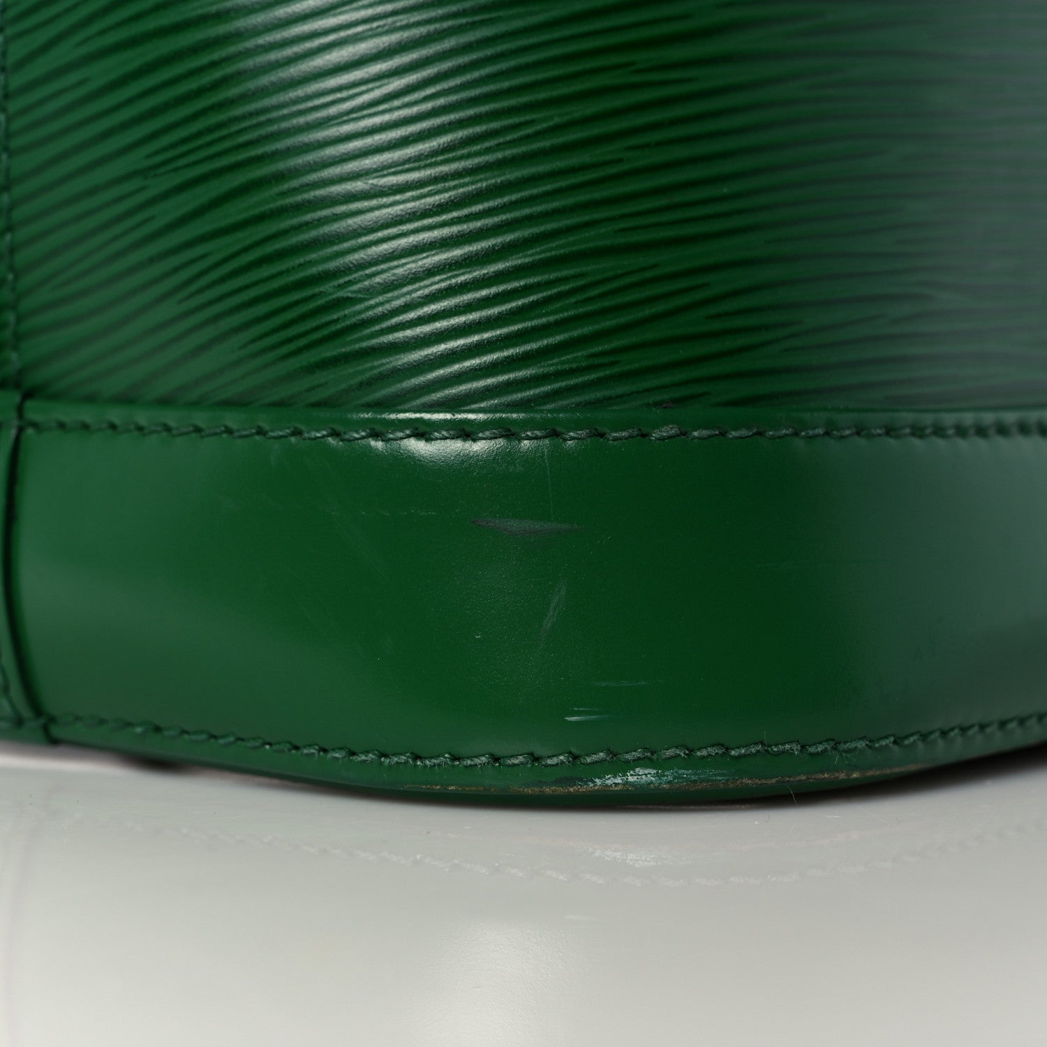 Louis Vuitton Epi Alma PM Borneo 20 of 23