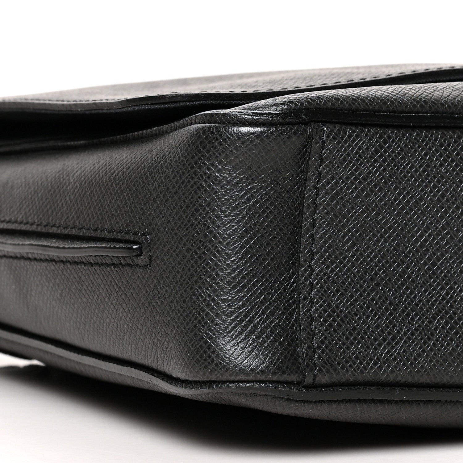 Louis Vuitton Taiga Roman PM Messenger Black 8 of 11