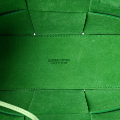 Bottega Veneta Nappa Maxi Intrecciato Medium Arco Tote  Pistachio Parakeet 4 of 8