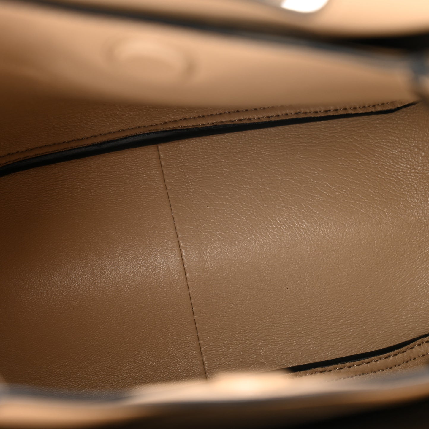 Vitello Daino Soft Mini Dynamique Tote Sabbia