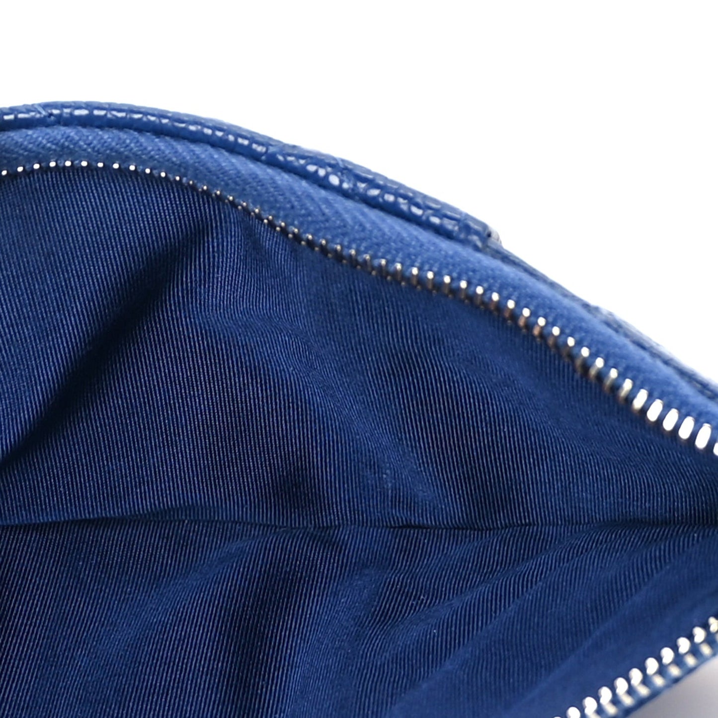 Caviar Quilted Incognito Classic iPhone Pouch  Blue