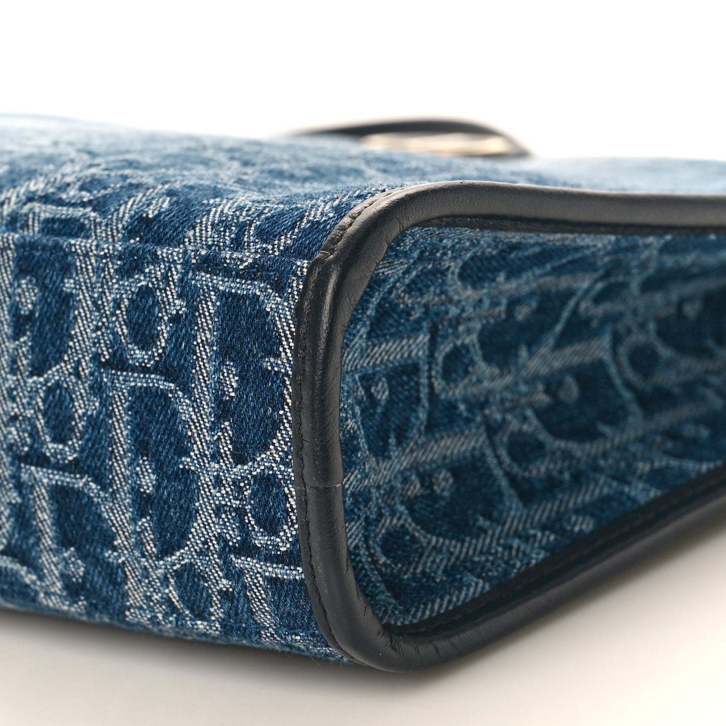 Denim Oblique 30 Montaigne Dea Pouch Blue