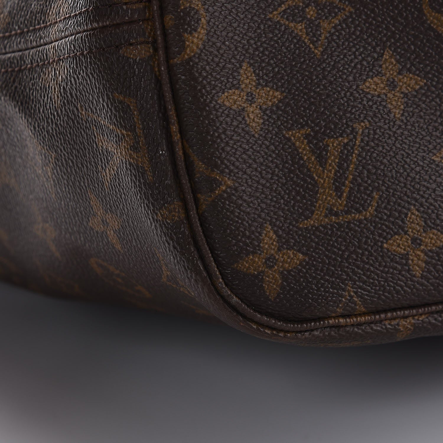 Louis Vuitton Monogram Neverfull MM 16 of 16