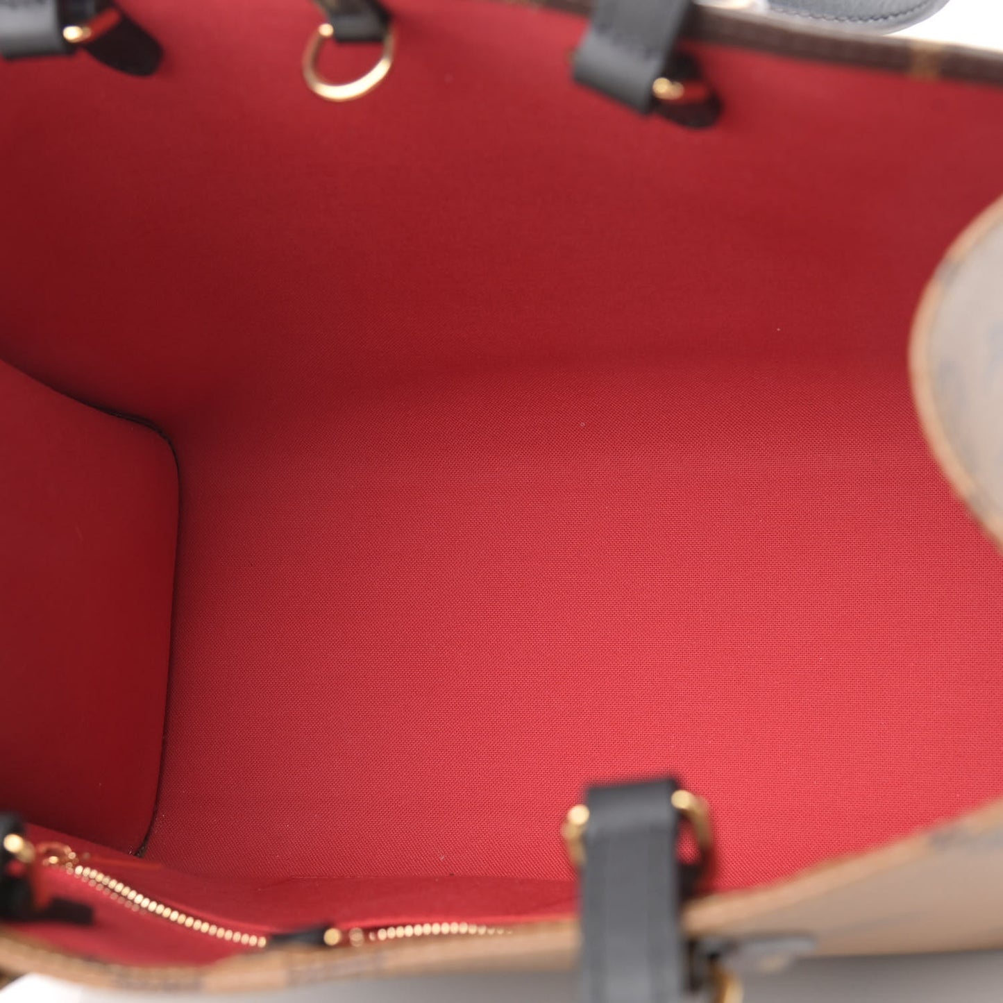 Reverse Monogram Giant Onthego MM