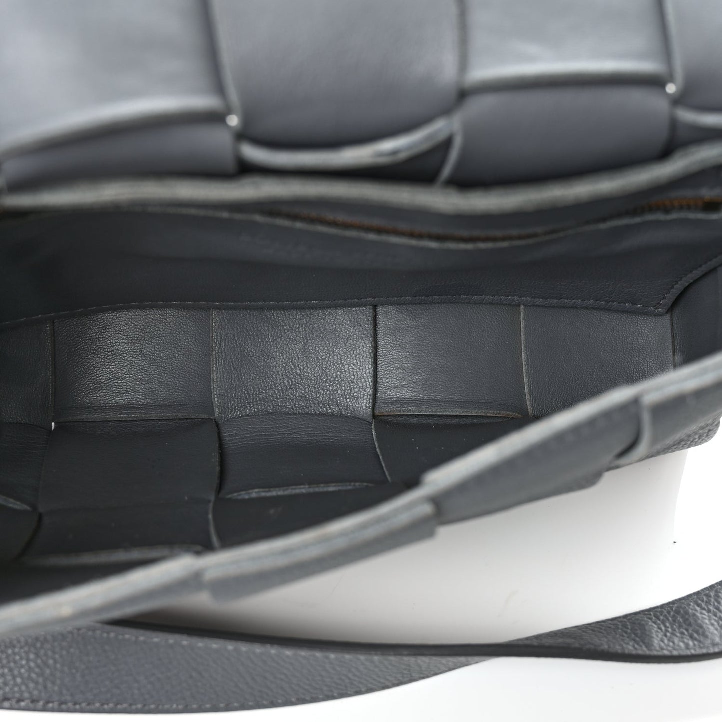 Grained Calfskin Maxi Intrecciato Cassette Crossbody Bag Thunder