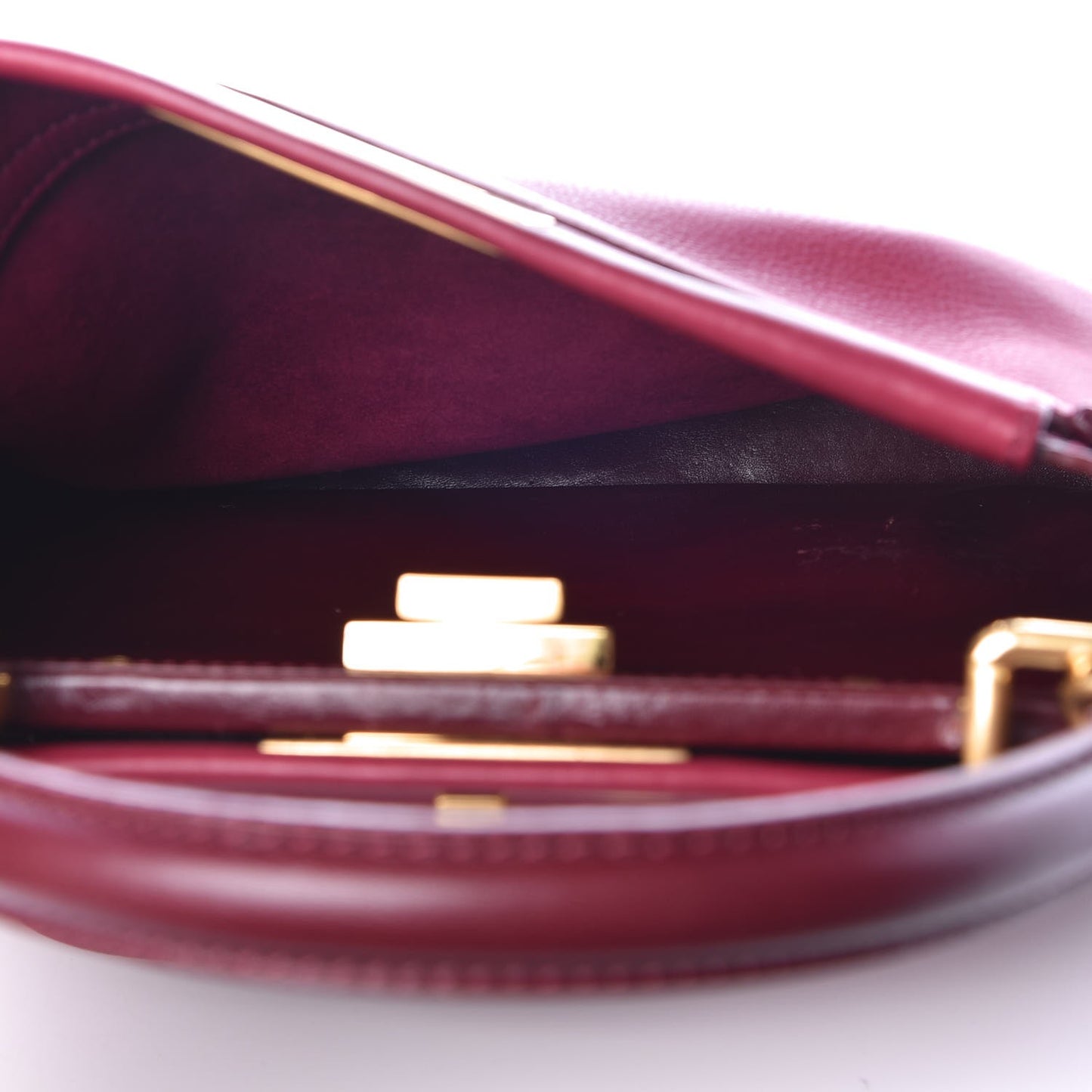 Vitello Saddle Medium Peekaboo Iconic Satchel Melograno Ciliegia