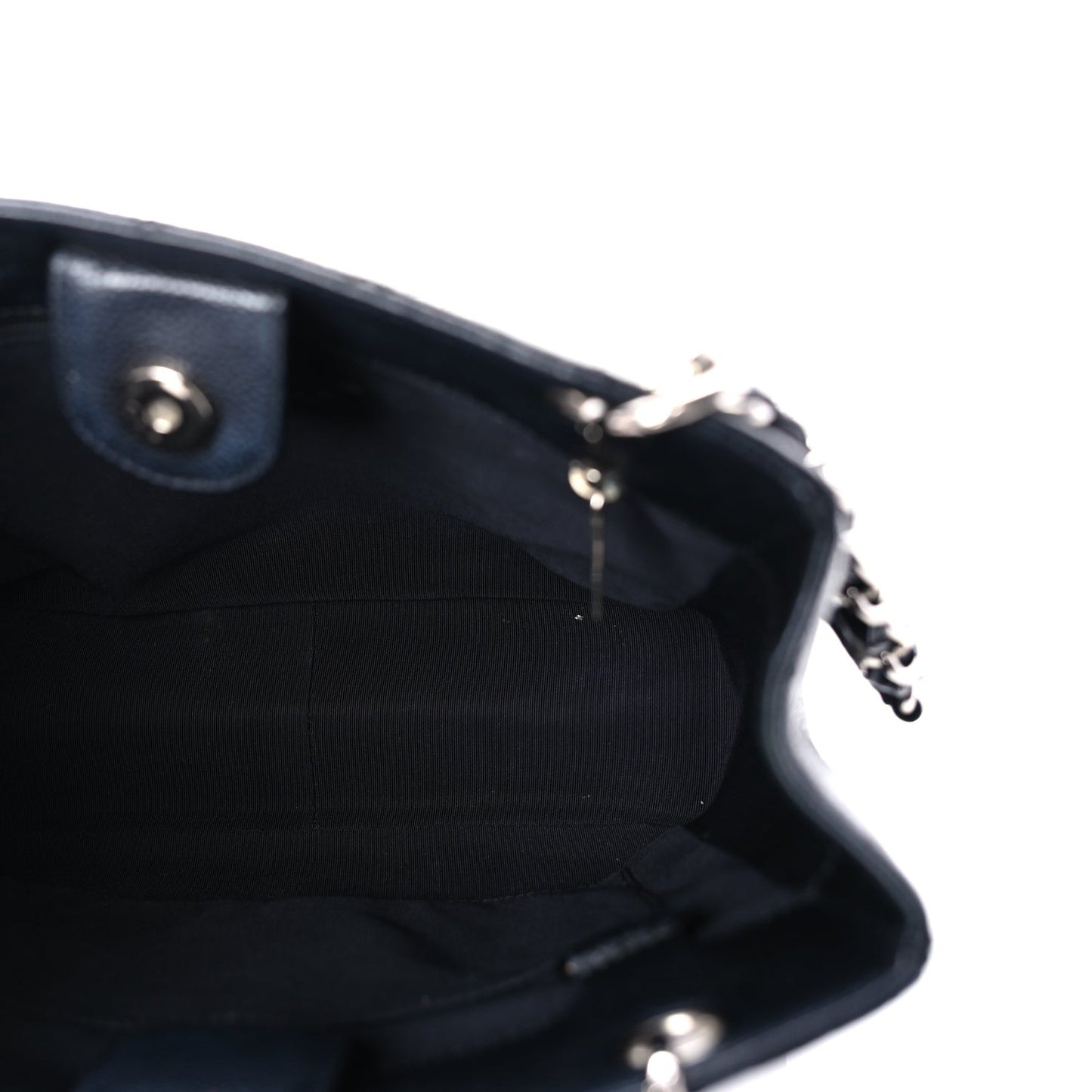 Caviar Quilted Petit Shopping Tote PST Black