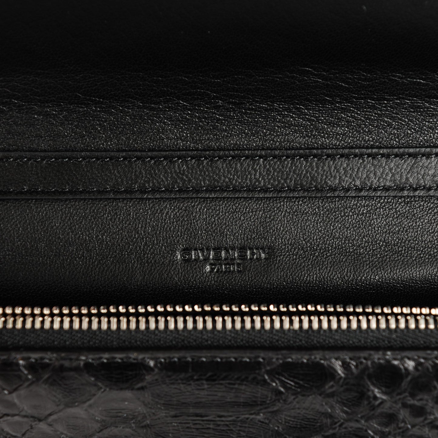 Python Pandora Chain Wallet Black