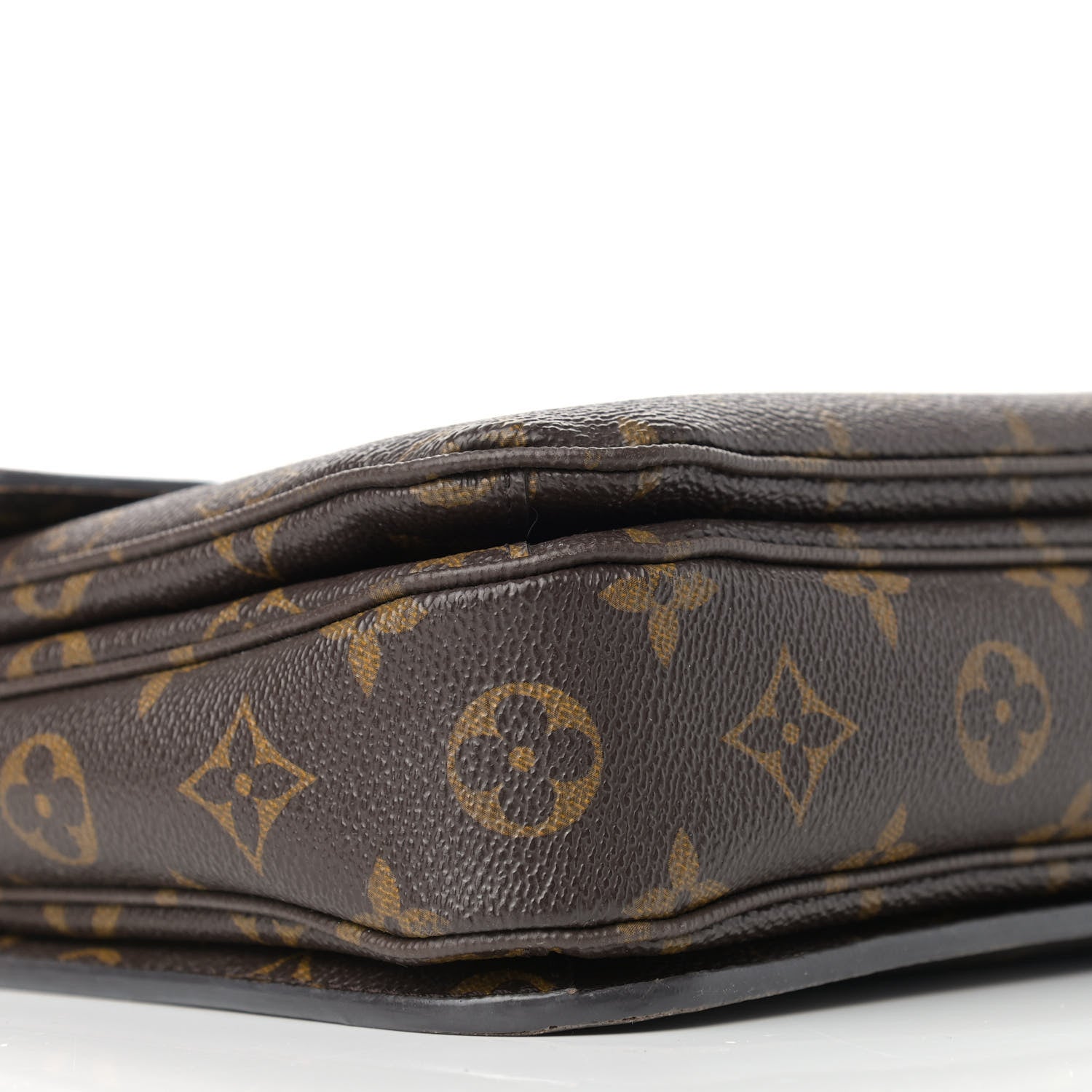Louis Vuitton Monogram Pochette Metis 18 of 19