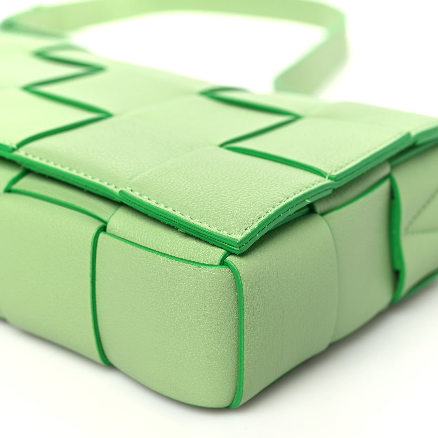 Bottega Veneta Grained Calfskin Maxi Intrecciato Cassette Crossbody Bag Pistachio 10 of 10